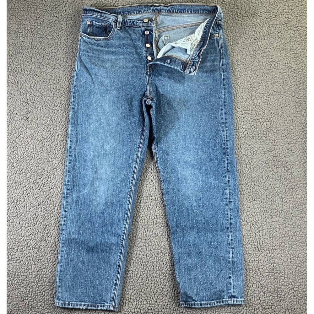 Levis 501 Original Fit Mens 38x28 Medium Wash Blue Straight Leg Jeans